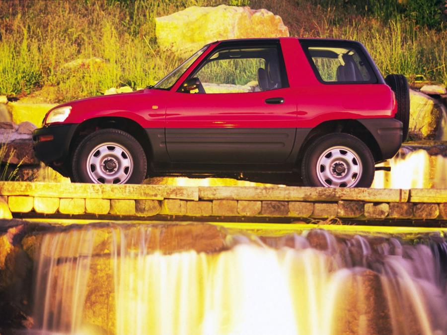  Toyota RAV4 3-Door 1994 года  (фото 9 из 11)